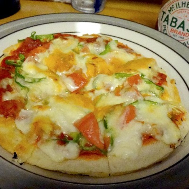 ミニピザ(大衆酒蔵 栄屋)