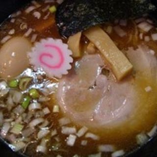 ヨシベー醤油（太麺）(栄昇らーめん （えいしょうらーめん）)