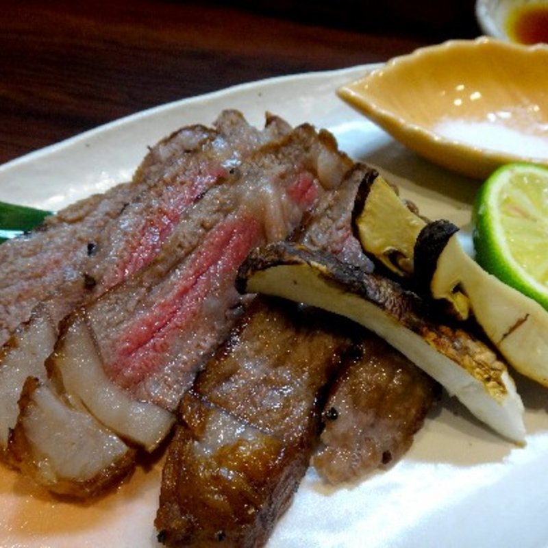 和牛と松茸の炙り焼き(根ぎし )