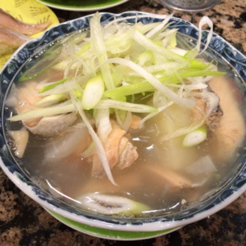 鮭のあら汁(根むろ花まる)