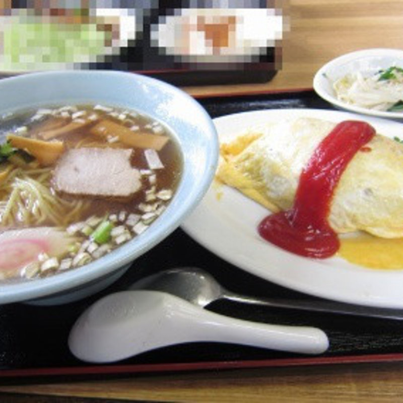 ラーメンとオムライスの得々セット(桃春)