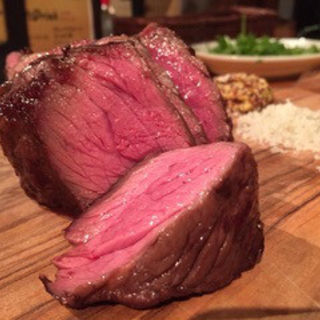 【看板商品】『塊肉』ビーフランプ(桜丘肉バル GOTTSU)