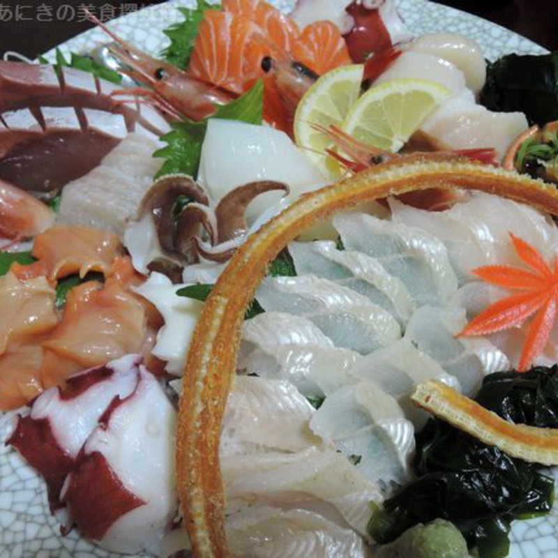 お造りの盛り合わせ(楓 （カエデ）)