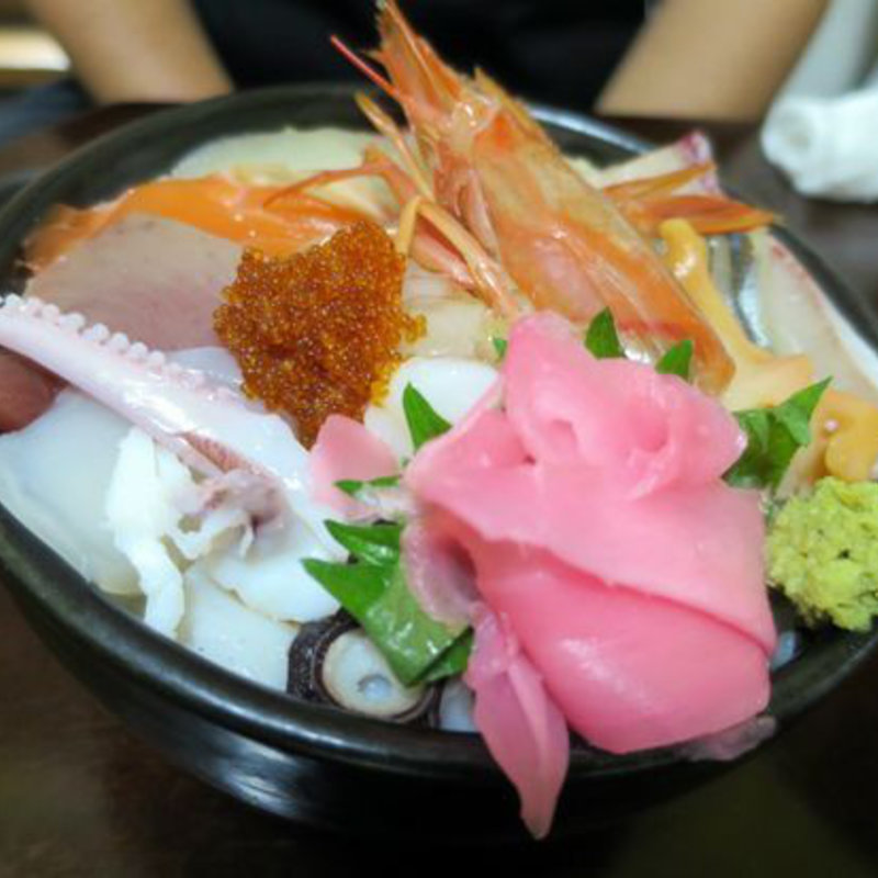海鮮丼大盛(楓 （カエデ）)