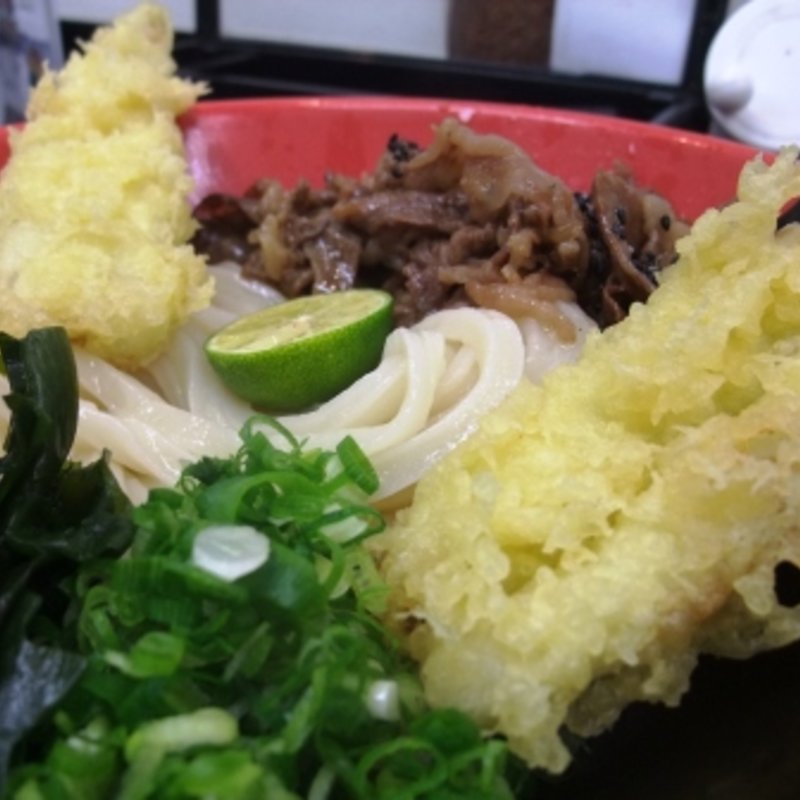 肉玉　生醤油　あなご天トッピング・大(極楽うどん　TKU （ティーケーユー）)