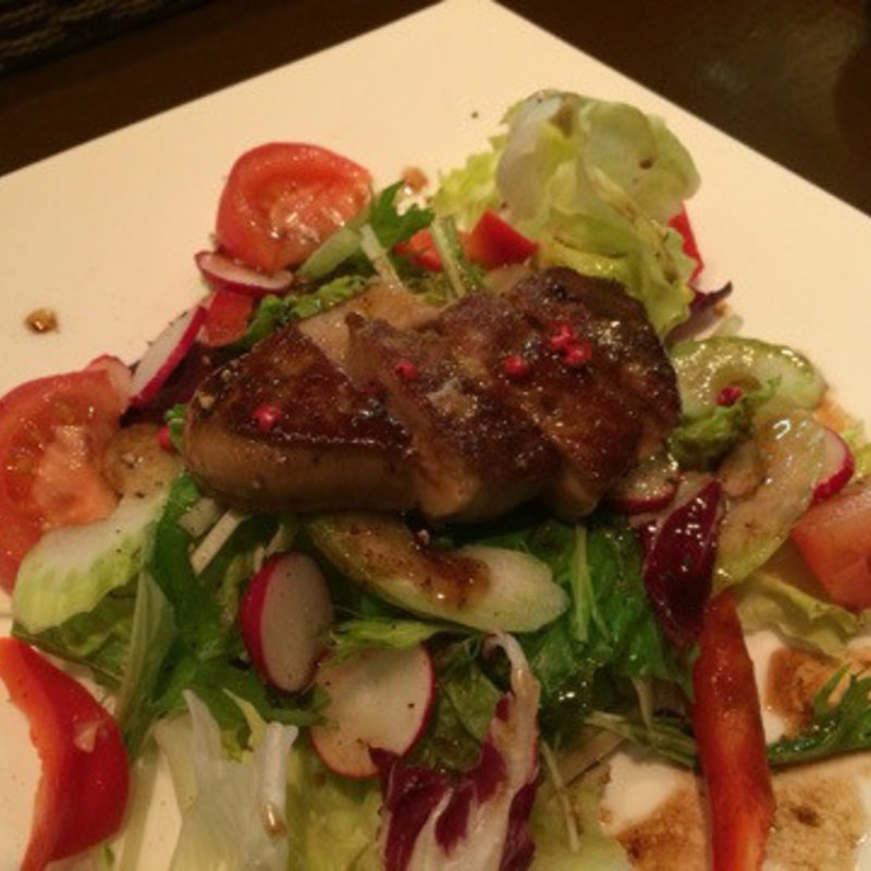 ﾌｫｱｸﾞﾗｻﾗﾀﾞ(極楽とんぼのフォアグラ屋)