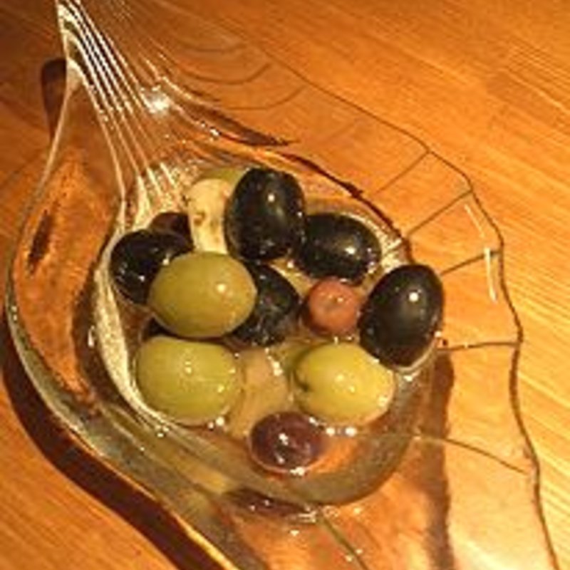 3種のオリーブのマリネ(楽)