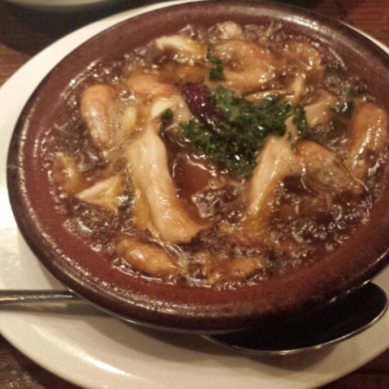 海老のアヒージョ(東京ワイン倶楽部 楽)