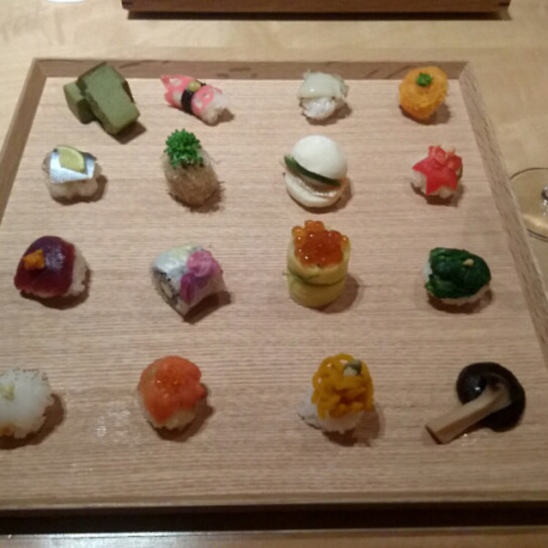 手毬寿司会席”はなえみ”(槐樹 （えんじゅ）)