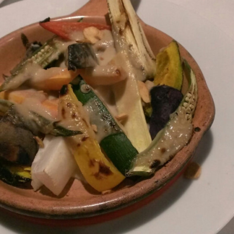 新鮮彩り野菜のバーニャカウダ(Cheese Cafe)