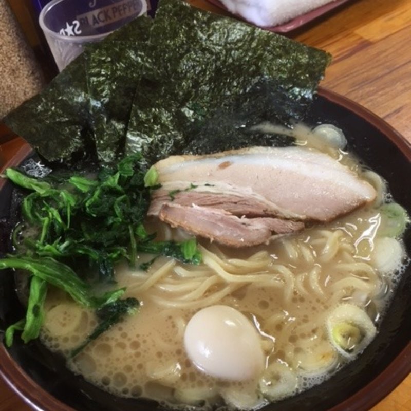 ラーメン(横浜ラーメン湘家)