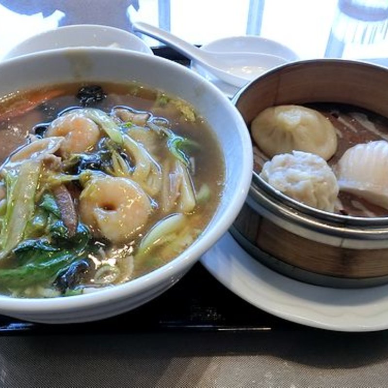 五目そばセット(横浜中華街・中華料理 梅蘭 KITTE博多店)