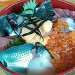 日替わり海鮮丼(横浜魚市場卸共同組合　厚生食堂 )