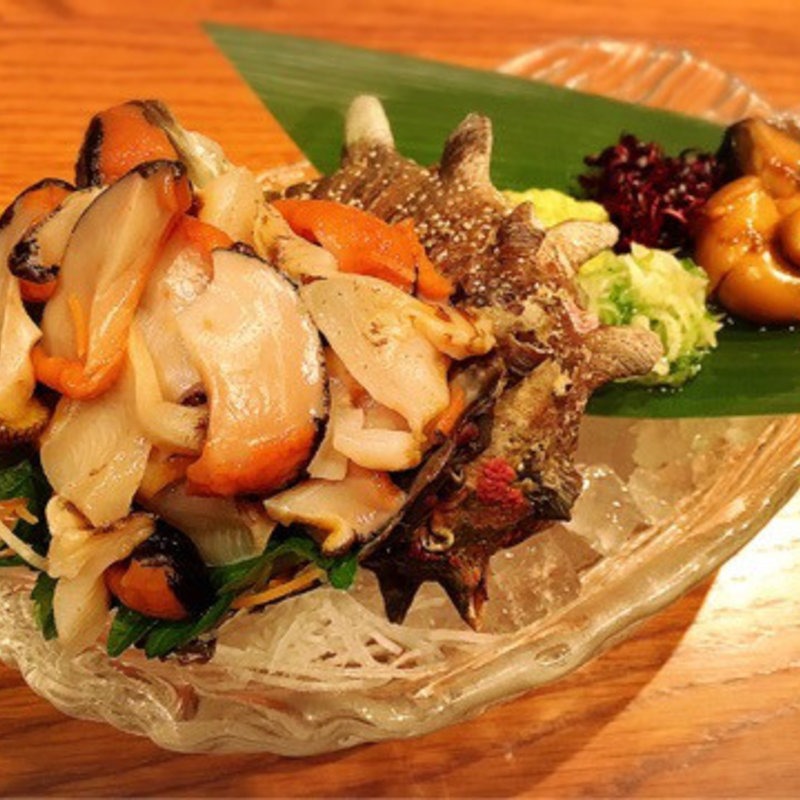 活サザエのお造り(橙家 新宿店)