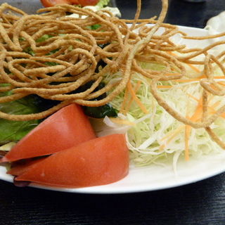蕎麦のパリパリサラダ(櫻庵)