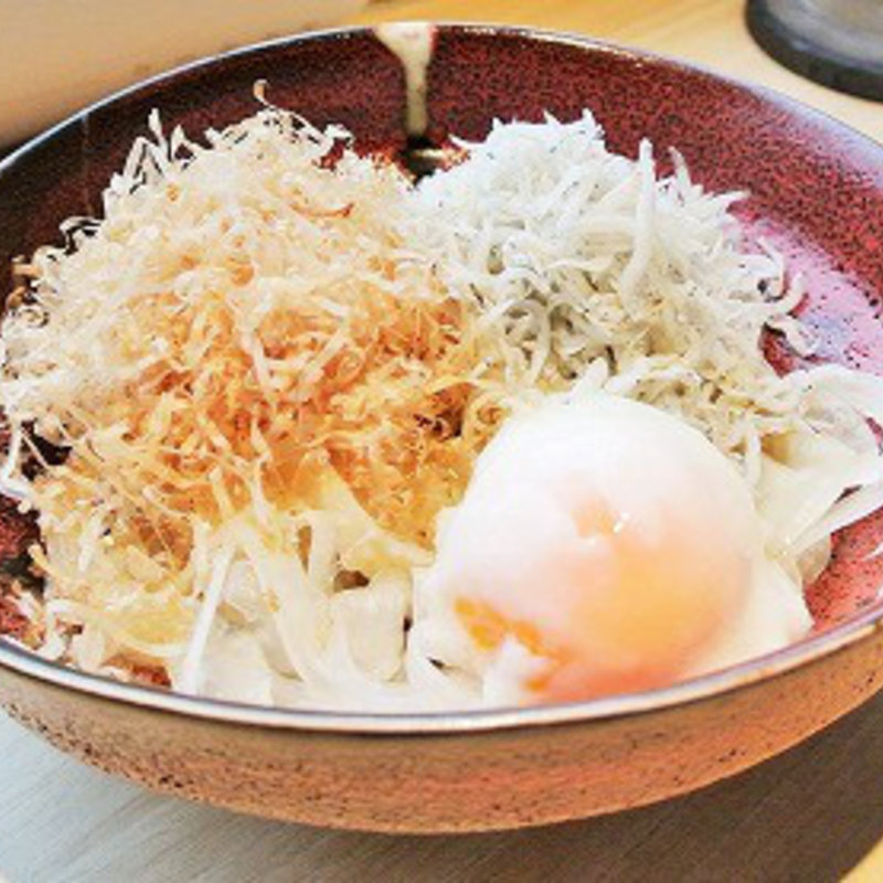 【野菜】淡路島産 新玉葱スライスとじゃこのポン酢がけ(正しい晩ごはん 白-はく- )