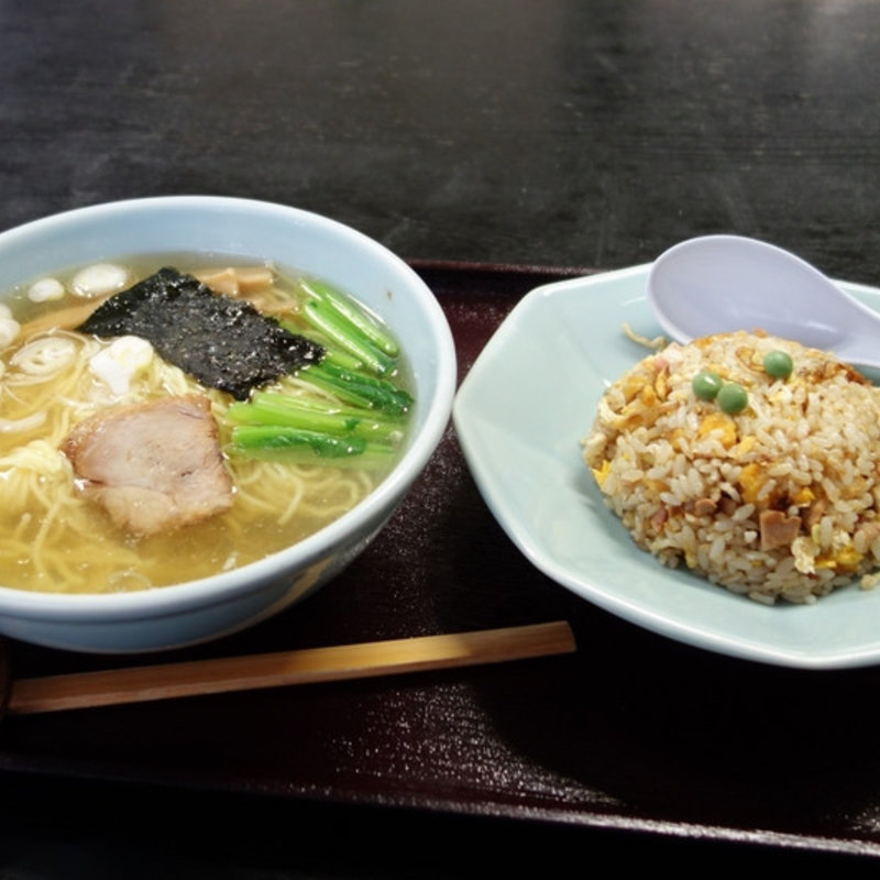塩ラーメン+半チャーハン(正和 )
