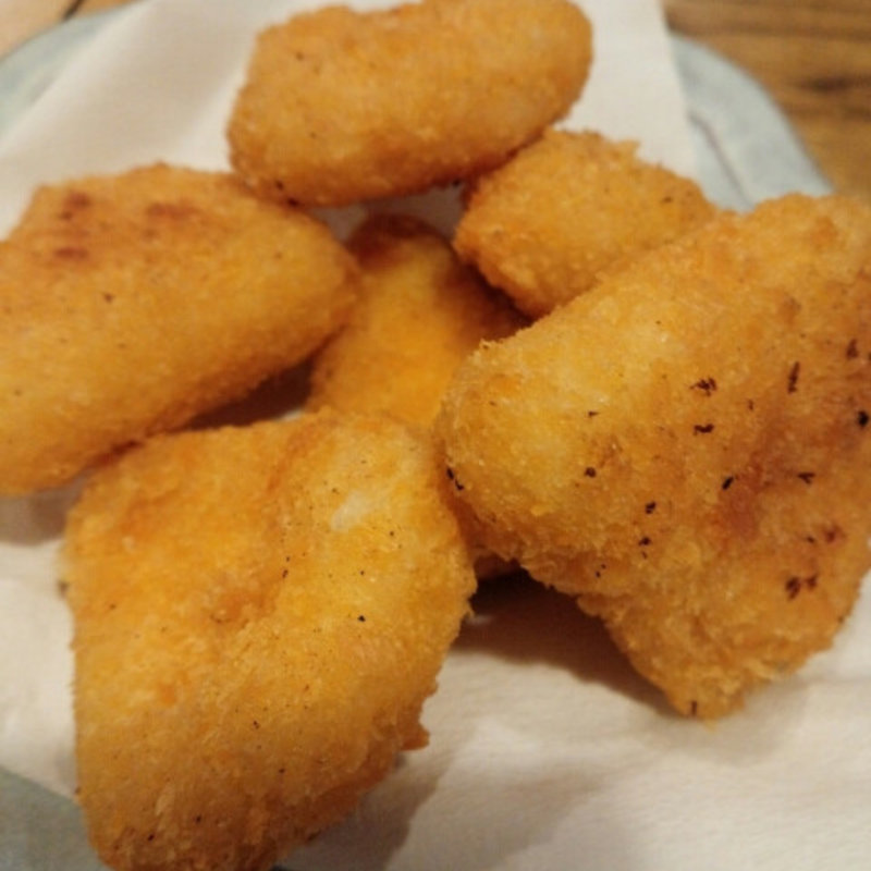 カマンベールフライ(武州うどんあかね&みどりダイニング)