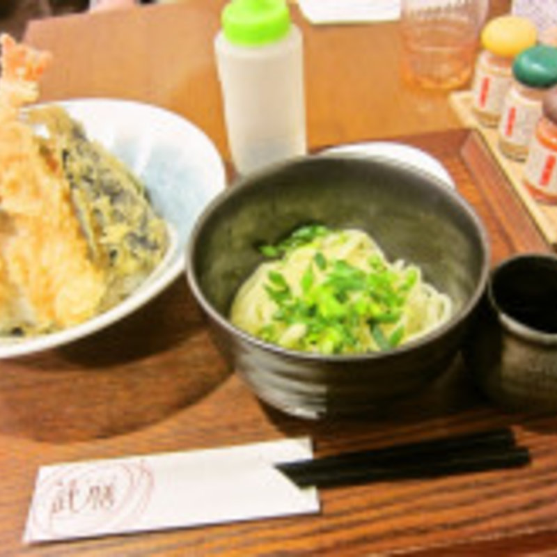 特天丼とミニうどんのセット(武膳)