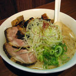 醤油チャーシュー麺(歩いていこう)