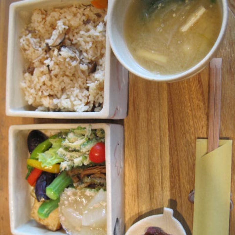 ■水庵弁当 （飲み物デザート付き）(内陸型リゾートカフェ 水庵)