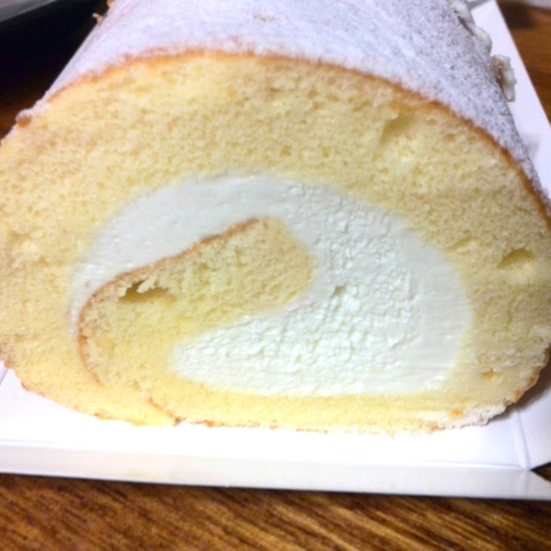 ロールケーキ(治一郎 ルミネ新宿店)