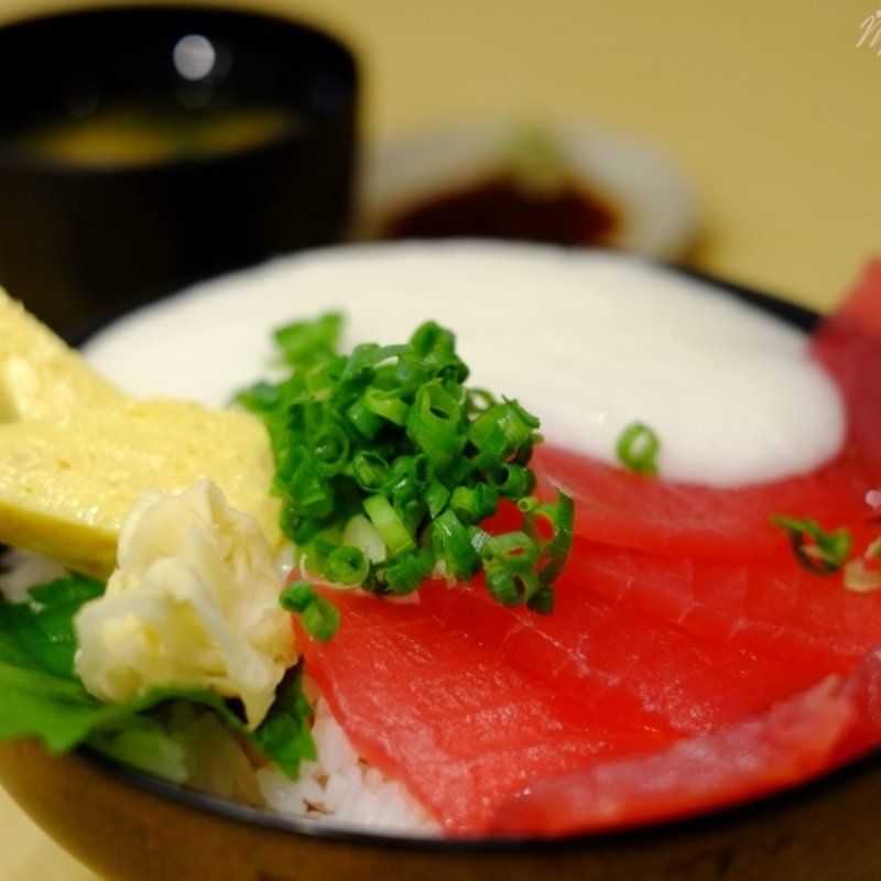 まぐろ山かけ丼(沼津港海鮮食堂 サマサ水産)
