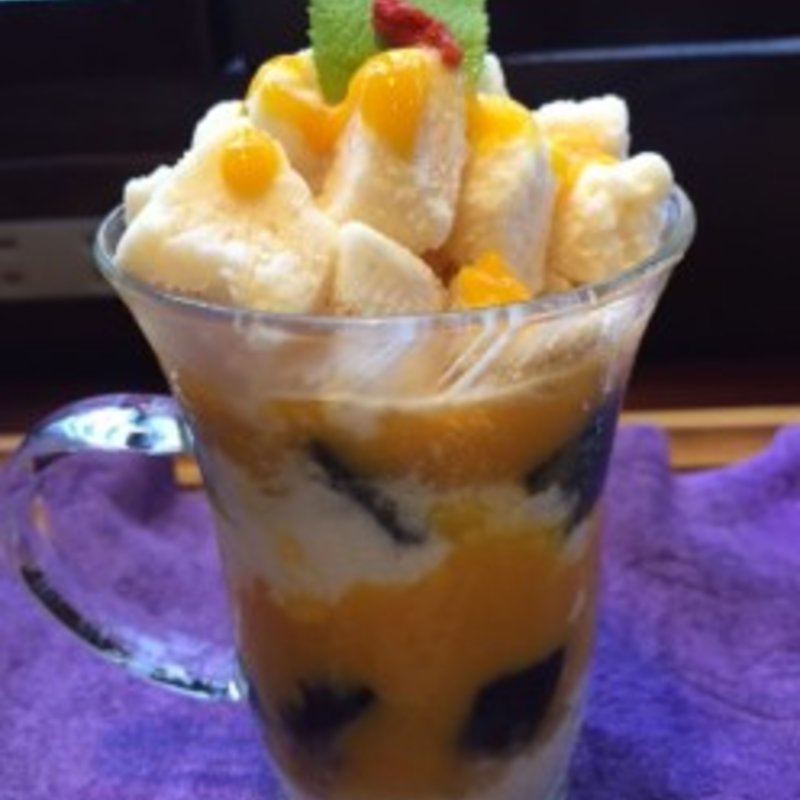 豆腐花パフェ(泰安洋行)