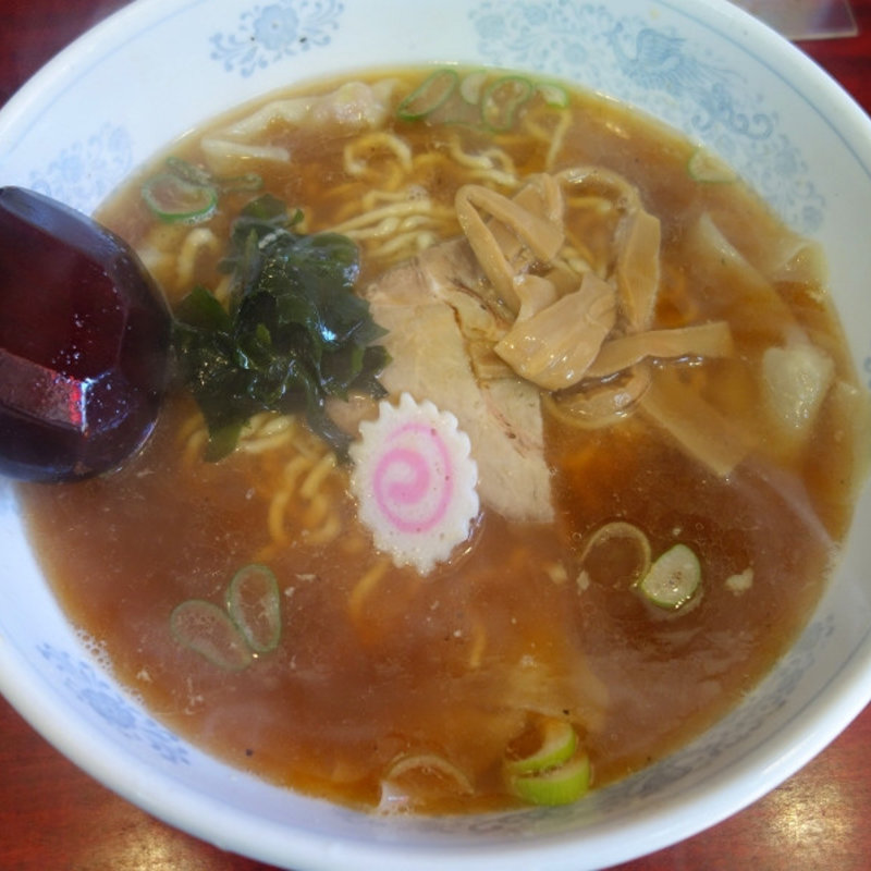 ワンタンメン(泰山 )