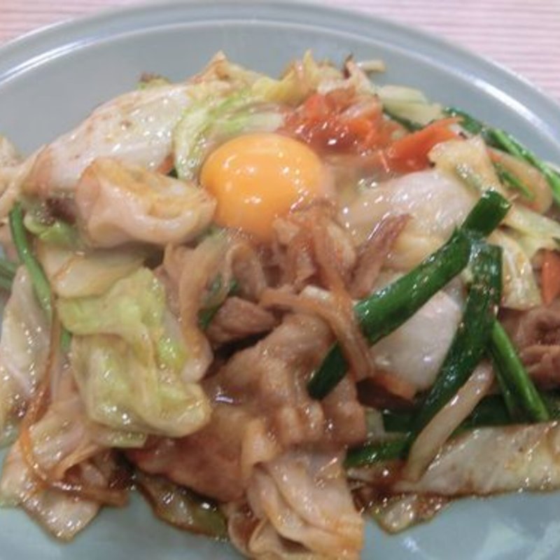 肉と野菜のタレ焼き（生玉子入り）スタミナ焼き定食(洋庖丁(ヨウボウチョウ) 池袋店)
