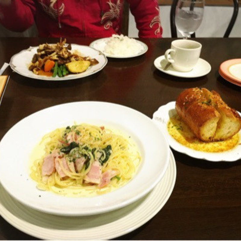 ベーコンとほうれん草のクリームパスタ(洋食工房コルク （Cork）)