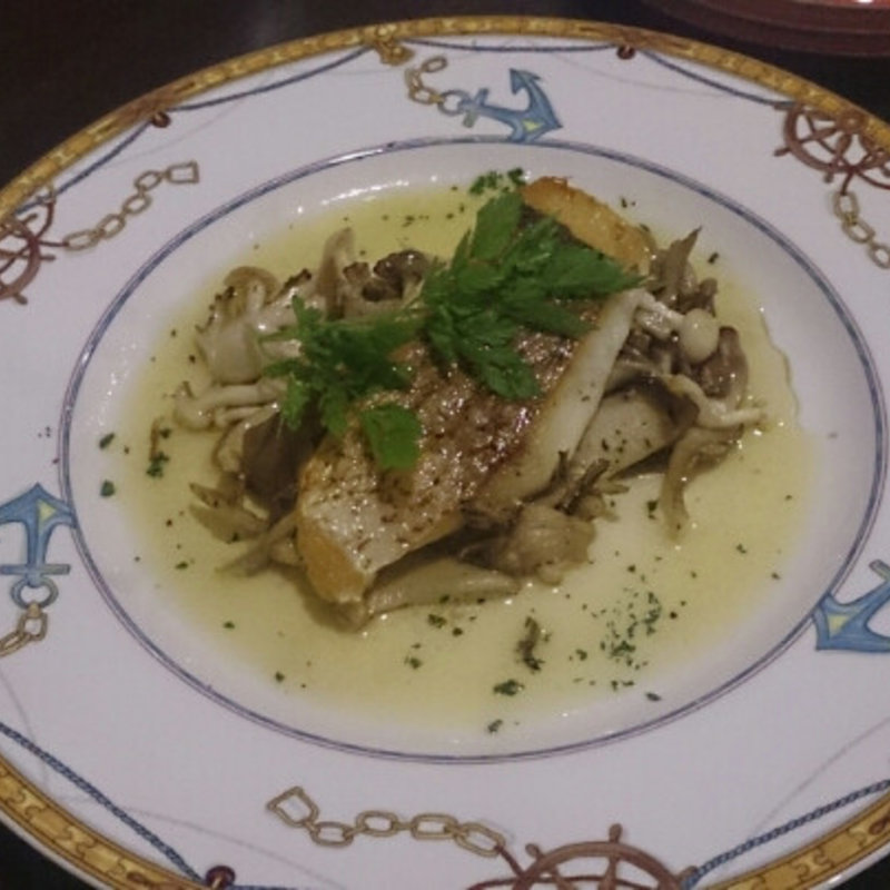 真鯛のポワレ(洋食工房コルク （Cork）)