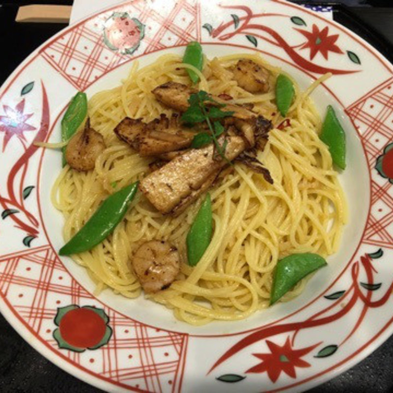 筍ステーキと炙り帆立のペペロンチーノ 
仁淀川山椒風味(洋麺屋 五右衛門 名古屋ユニモール店)