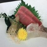 お造り三点盛(浅草すし若 雷門店)