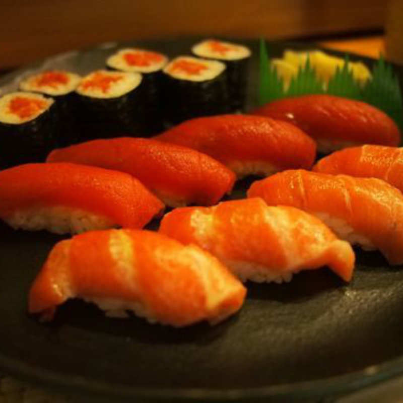 本マグロにぎり盛り合わせ(浜寿司 )