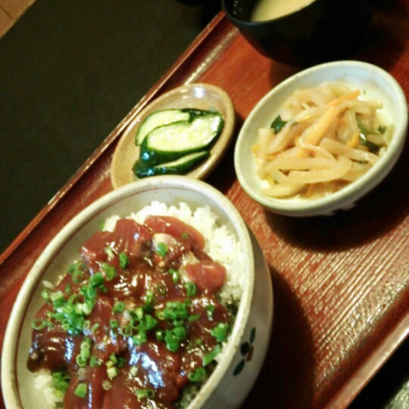 かつおの漬け丼(浪漫亭 )