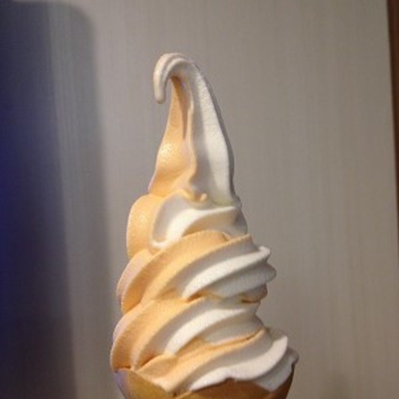 夕張メロンとバニラのミックス(浪花のええもんうまいもん 大阪百貨店 )