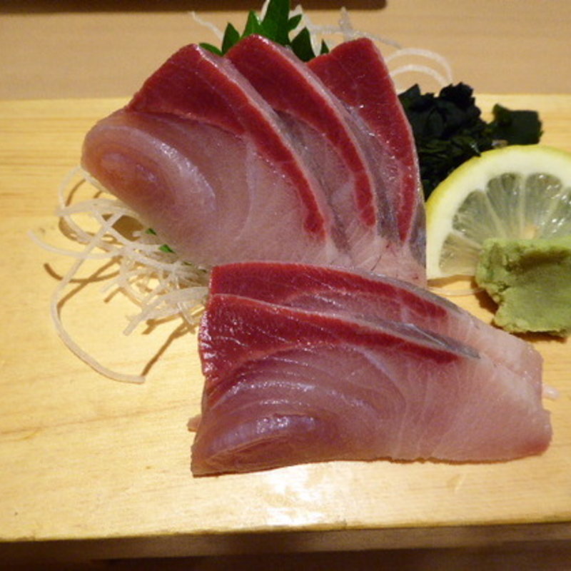 ブリ刺し(浪花ろばた八角　新宿店)