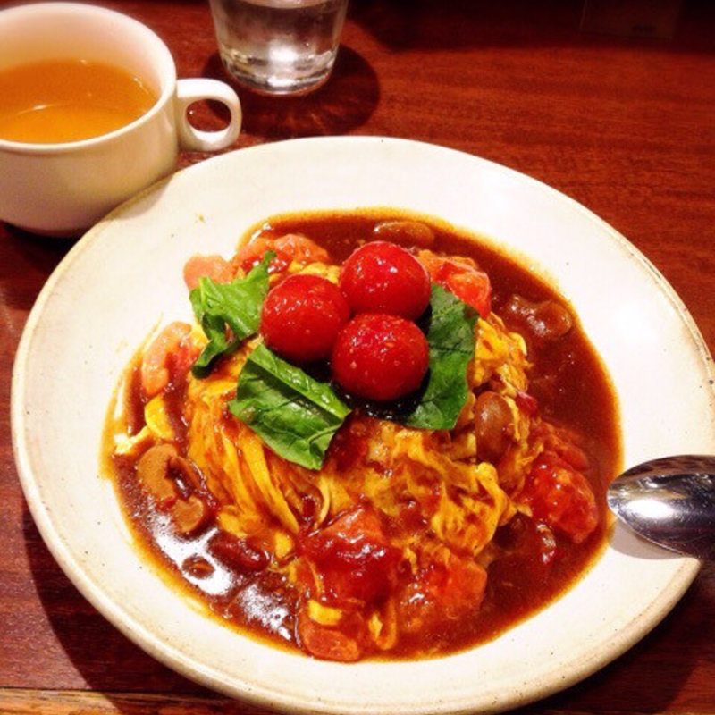 爆裂 トマトオムライス(浪花オムライス)