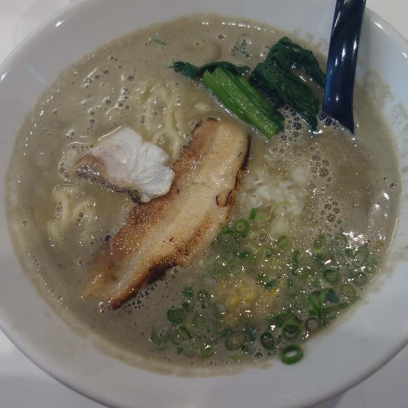 特濃鯛白湯煮干(海老そばまるは )