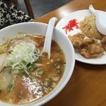 岩塩ラーメン（セットでチャーハンとから揚げ付き）(海門 )