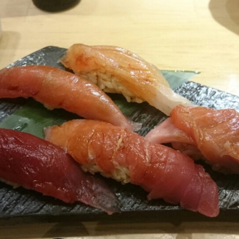 まぐろづくし(海鮮寿司バル マグロドウ )