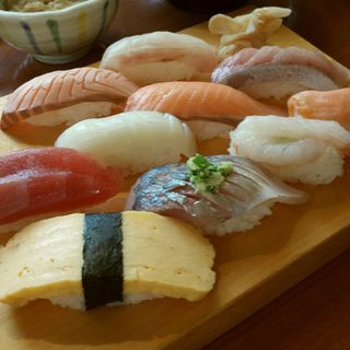 粟島ランチ(海鮮鮨市場 魚がし 駅南店 （うおがし）)