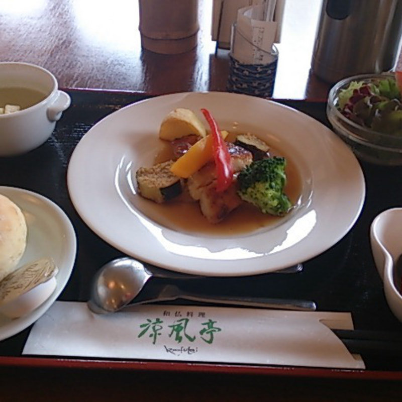 本日のお魚セット(涼風亭 （リョウフウテイ）)