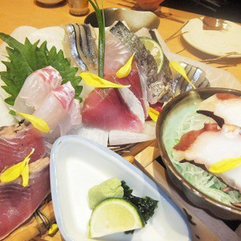 名物トロ函六種盛り合わせ(淡路島と喰らえ 三軒茶屋店 )