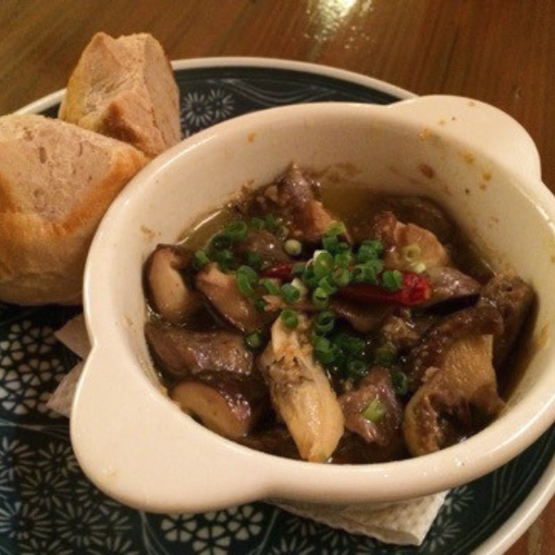 きのこと砂肝のアヒージョ(清水亭)