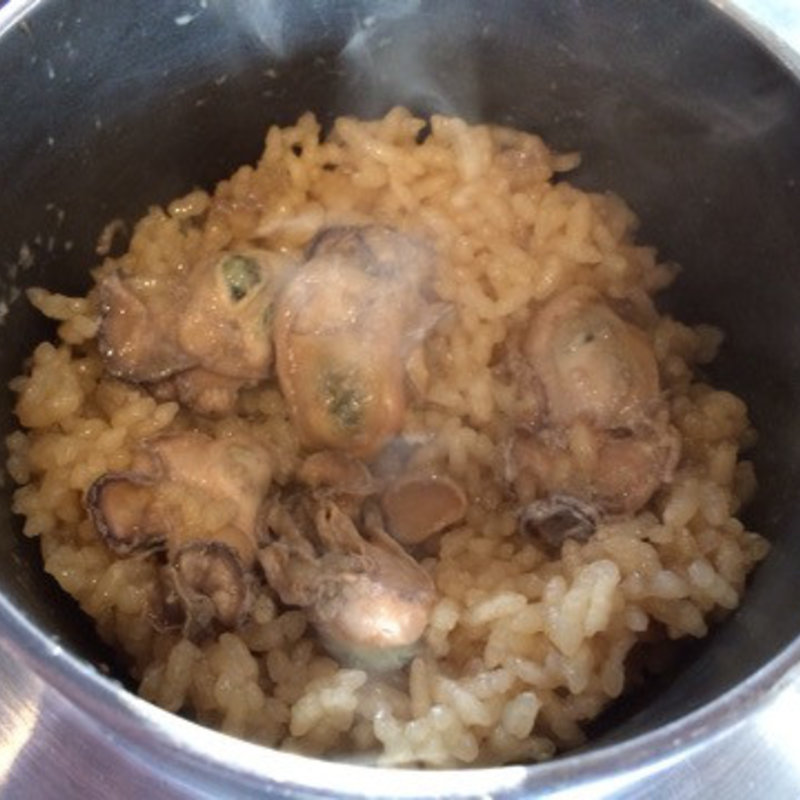 カキ釜飯(港の牡蠣センタ- カキ小屋 沼津店)