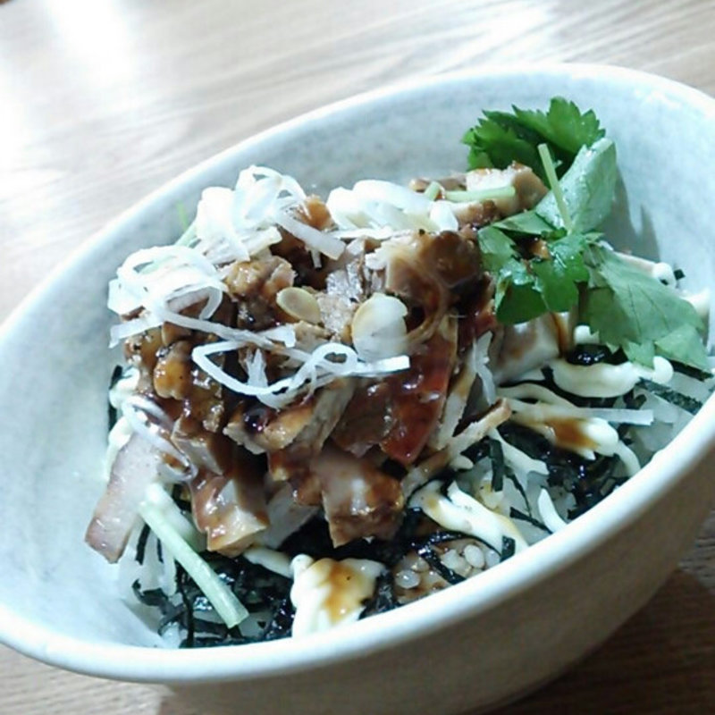 まかない丼(溝ノ百合 （ミゾノユリ）)