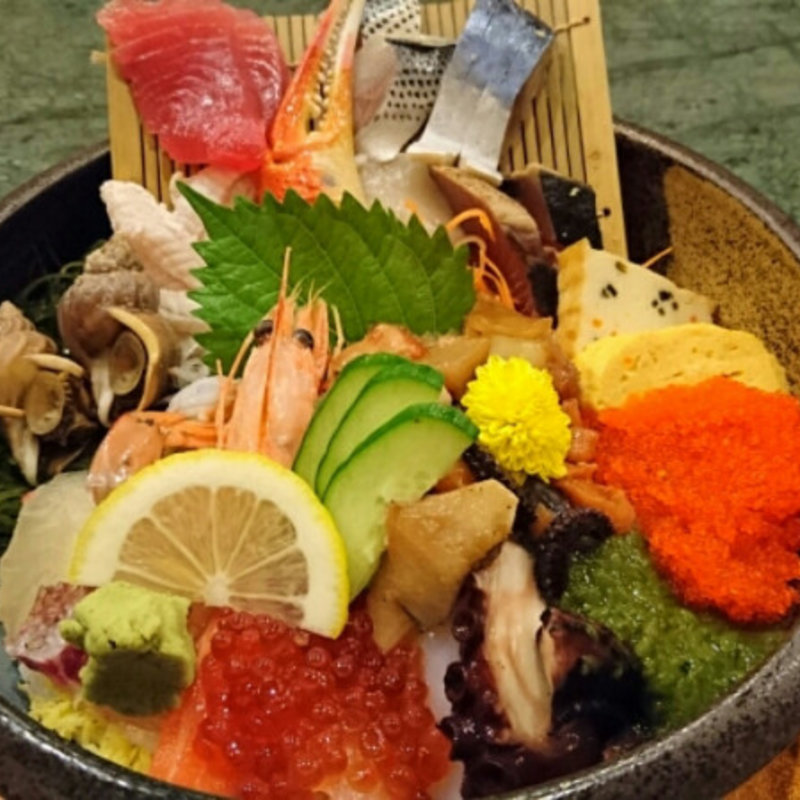 漁人「極め」海鮮丼(漁人市場とっとっと （フナトイチバ）)