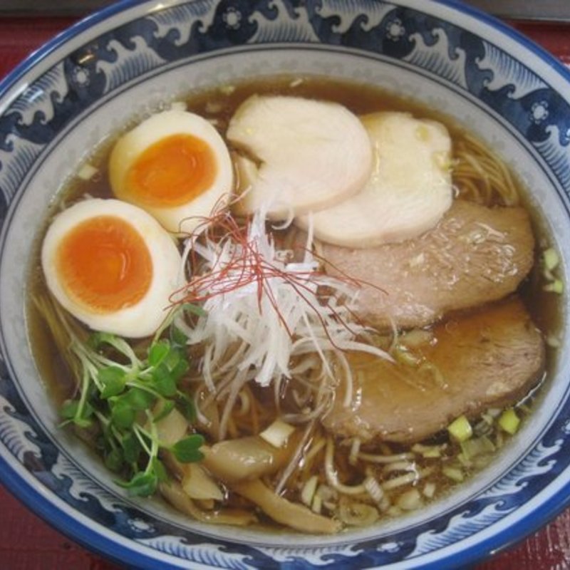 醤油特製ラーメン(潮の音 （シオノネ）)